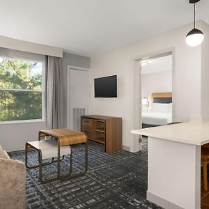 One-Bedroom King Suite